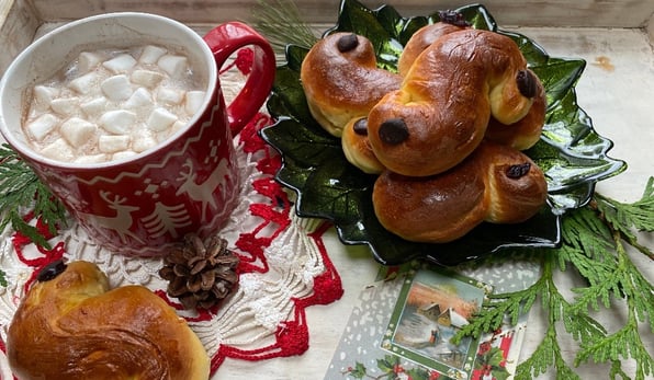 St. Lucia buns and hot chocolate with marshmallows