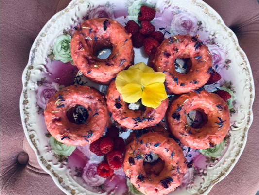 donuts-on-the-plate-1